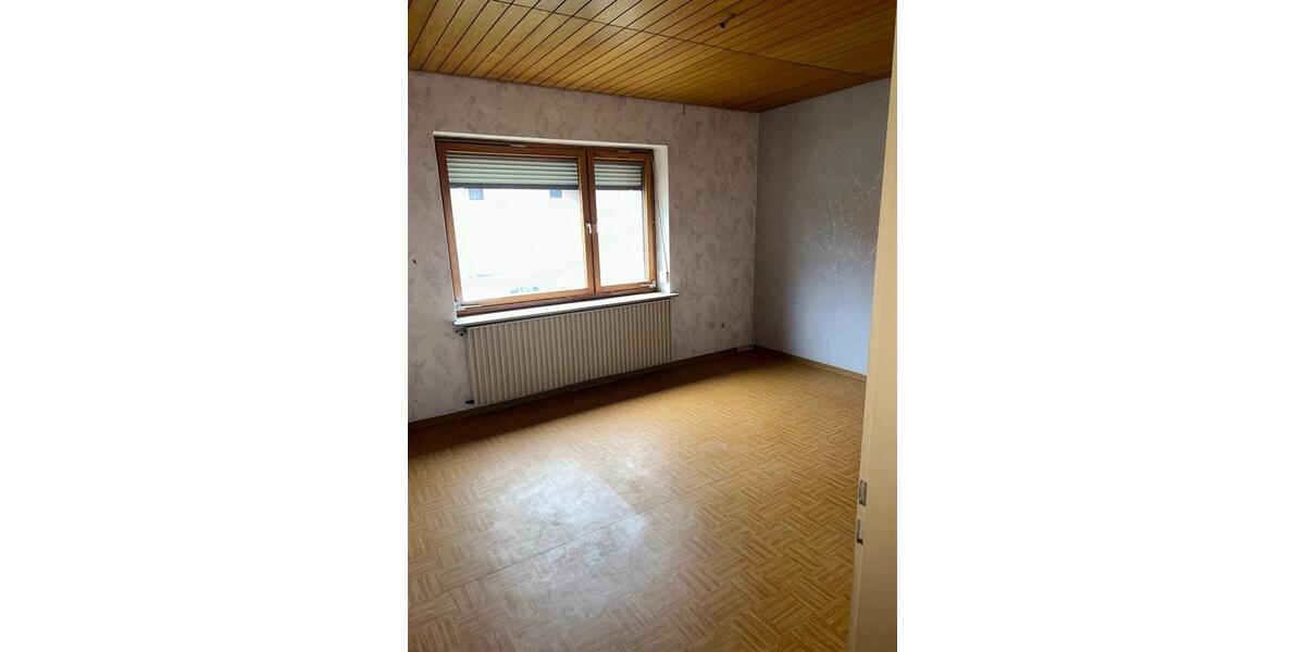 Einfamilienhaus Gieboldehausen - 9 Zimmer, 140 m&sup2;, 1.200&euro; | Angebot:24703031