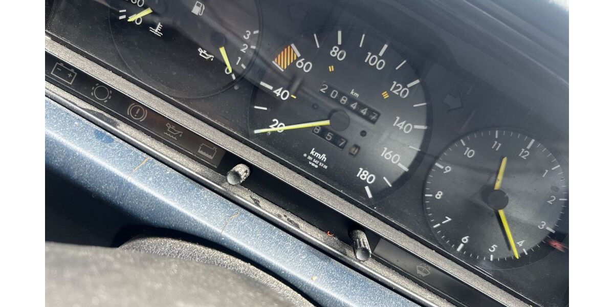 Mercedes-Benz 190 209.000 km 5.499 &euro; Elsdorf 50189