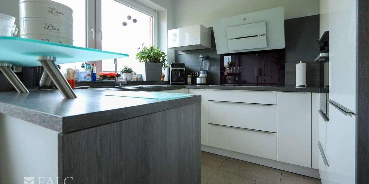 Eigentumswohnung im 4-Parteienhaus 5 zimmer