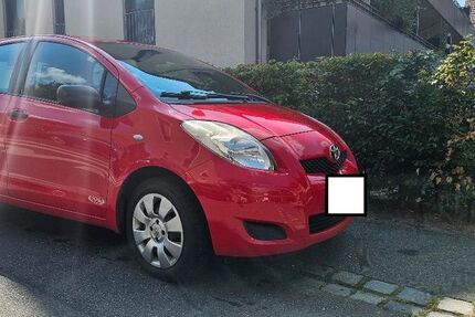 Toyota Yaris 128.000 km 2.999 &euro; Nürnberg 90429