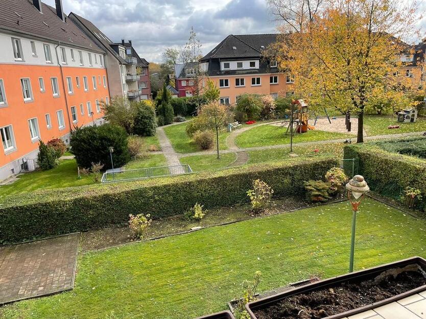 Geräumige Altbau-Wohnung in Essen Rüttenscheid zimmer