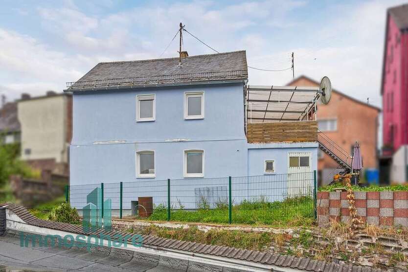 Haus zum Kaufen in Kirchen (Sieg) 109.000 € 220 m²