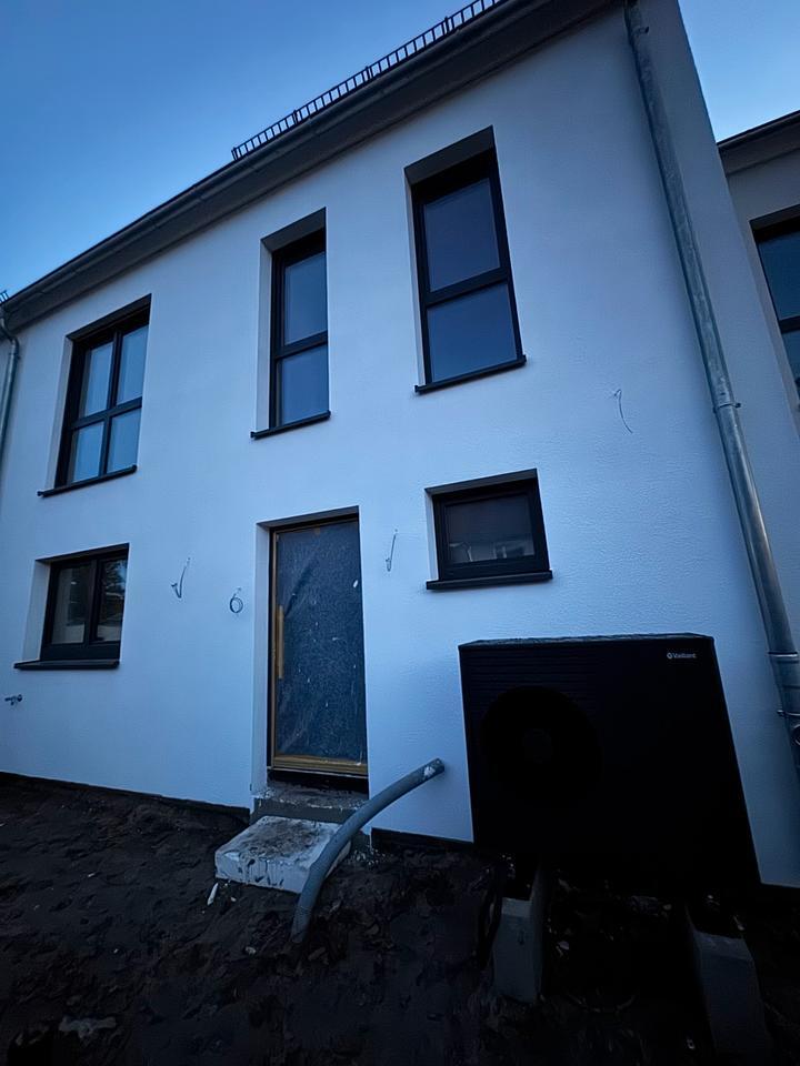 Exklusives Neubau-Reinmittelhaus in Isernhagen HB - Erstbezug zimmer