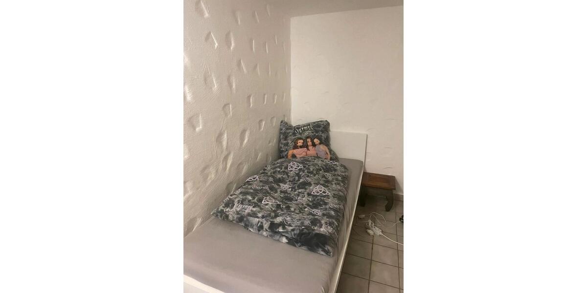1.5 Souterrain Wohnung für Wochenendeheimfahrer 1 zimmer
