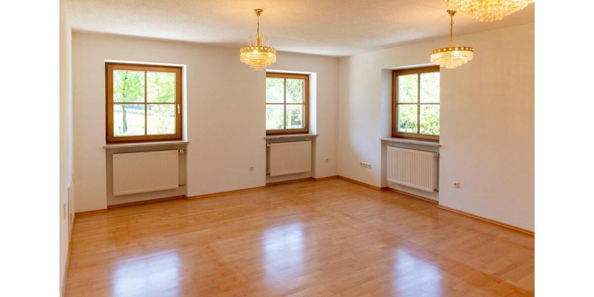 Einfamilienhaus Bergen - 17 Zimmer, 180 m&sup2;, 950.000&euro; | Angebot:26750612