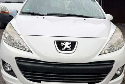 Peugeot 207 171.800 km 2.750 &euro; Reutlingen 72762