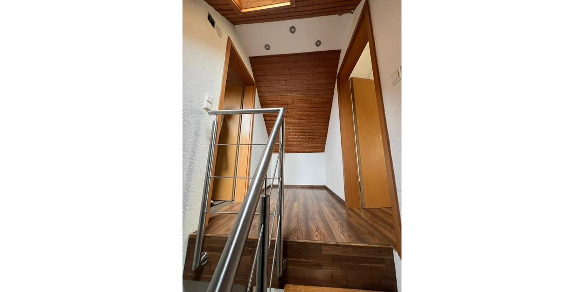 Maisonettenwohnung Singen (Hohentwiel) - 2 Zimmer, 74 m&sup2;, 950&euro; | Angebot:25350402