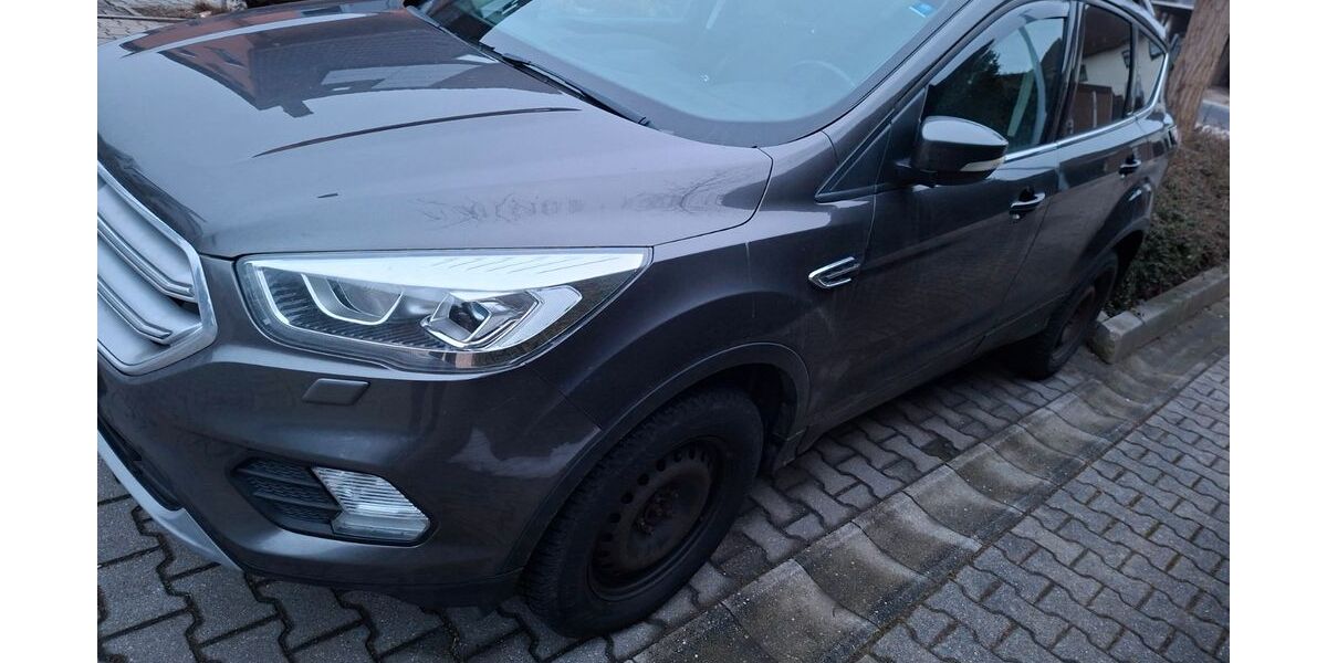 Ford Kuga 69.000 km 12.900 &euro; Görlitz 02827