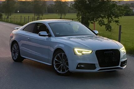Audi A5 180.000 km 16.400 &euro; Asch 86925