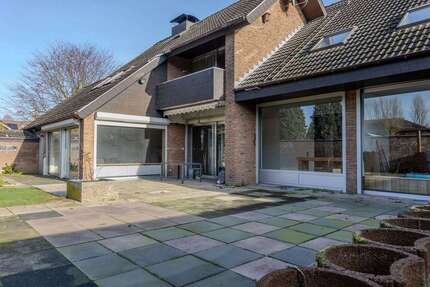 Haus zum Kaufen in Emmerich am Rhein 385.000 € 320 m² 190 zimmer