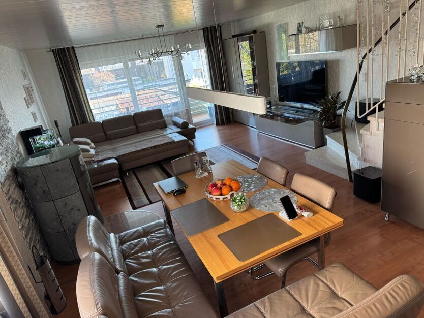 Provisionsfrei* Reiheneckhaus von Privat in Herrenberg - Brahmsstraße 5.5 zimmer