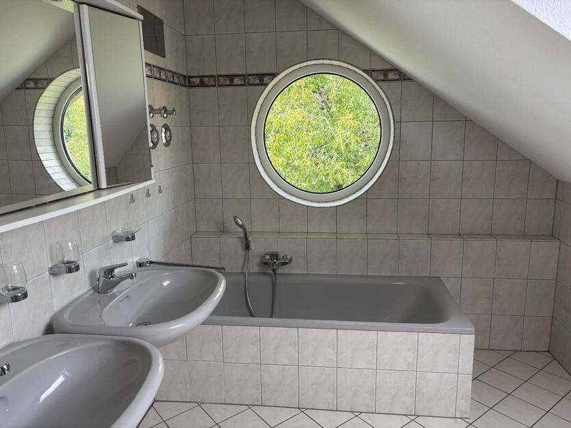 Großzügiges 8 m Breites Reihenendhaus mit schönem Ausblick