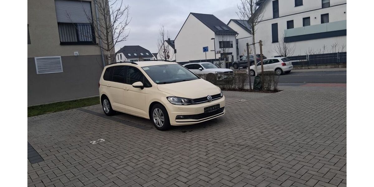 VW Touran 300.000 km 5.950 &euro; Frankfurt am Main 60386