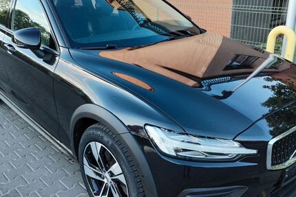 Volvo V60 Cross Country 118.730 km 22.500 &euro; Fredersdorf-Vogelsdorf bei Berlin 15370