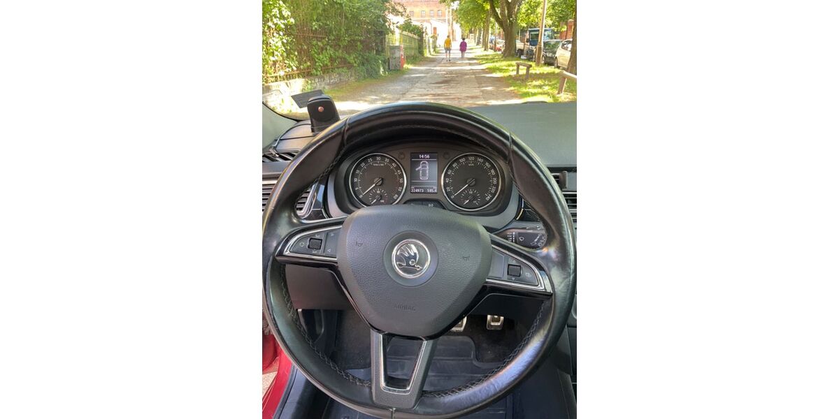 Skoda Rapid 224.000 km 3.800 &euro; Halle (Saale) 06114