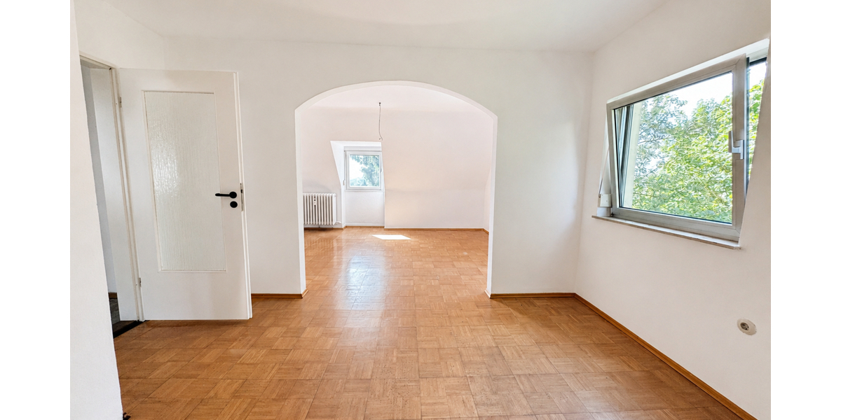 ab sofort verfügbar - Sanierungsbedürftige 3,5-Zimmer-Wohnung mit Ausbaupotenzial im Dachgeschoss - Dachgeschoßwohnung Ulm Obertalfingen | Angebot:27284711