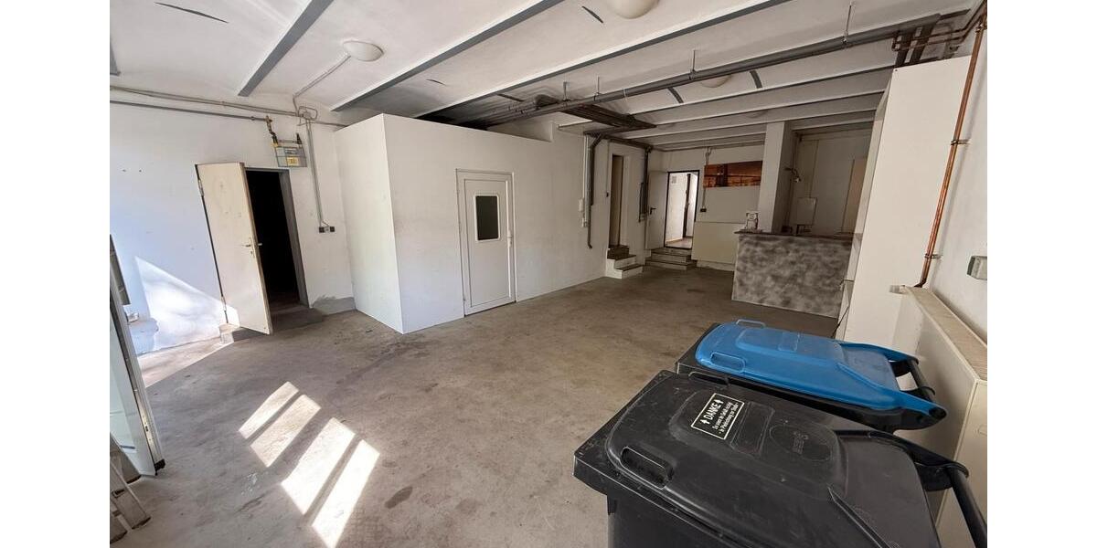 Etagenwohnung Pritzwalk - 6 Zimmer, 160 m&sup2;, 1.200&euro; | Angebot:26412835