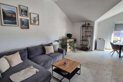 Wohnung Essenbach - 3 Zimmer, 89 m&sup2;, 1.060&euro; | Angebot:27135445