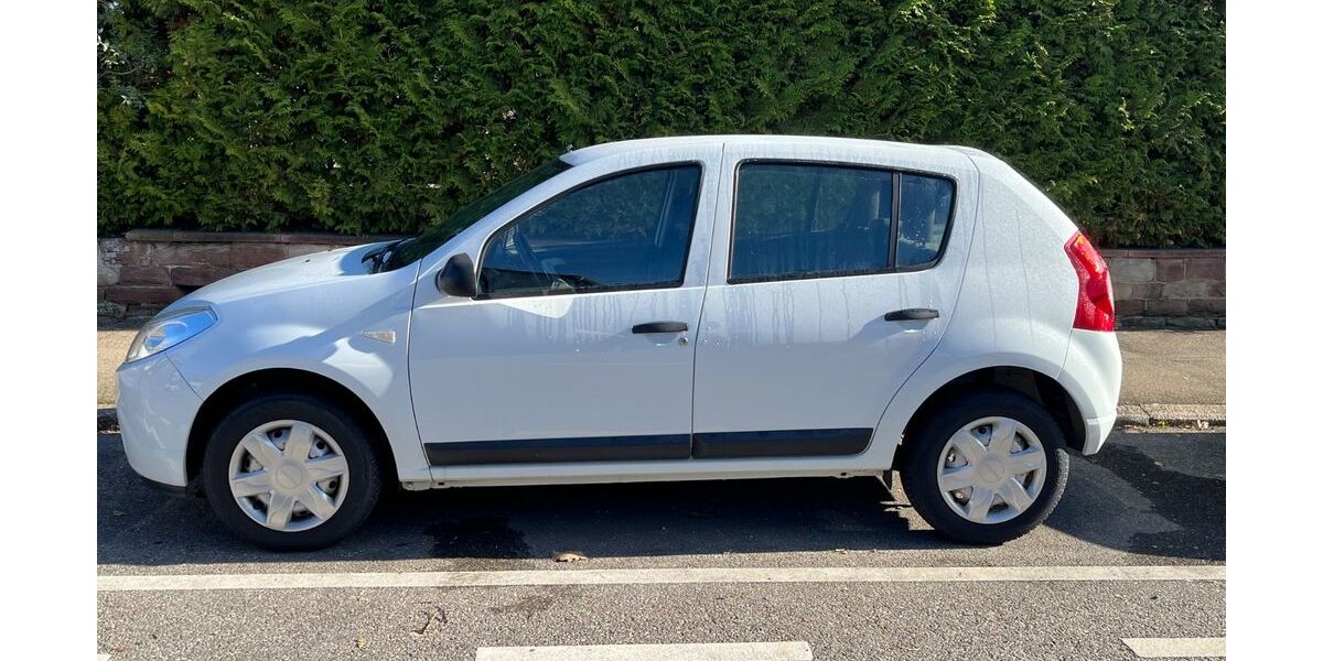 Dacia Sandero 49.900 km 3.150 &euro; Stuttgart 70567
