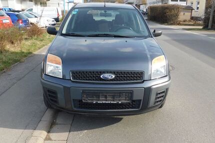 Ford Fusion 151.725 km 2.250 &euro; Lichtenfels 96215