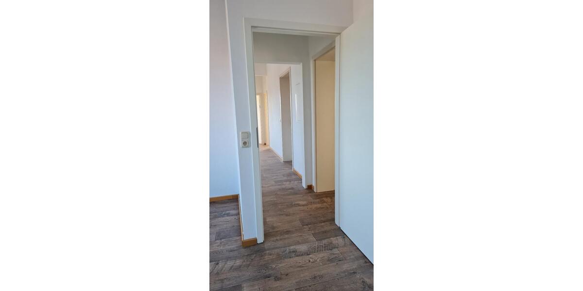119,5 m² sanierte 4-Raum-Wohnung incl. Dachterrasse + Stellplatz 5 zimmer