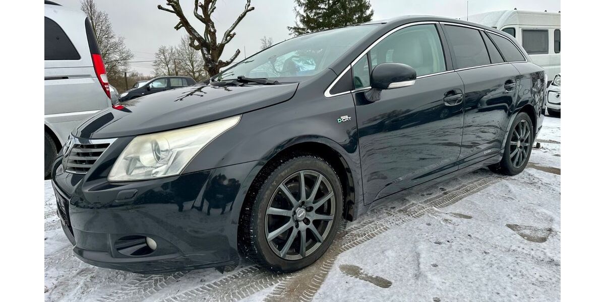 Toyota Avensis 282.884 km 3.300 &euro; Rostock 18147