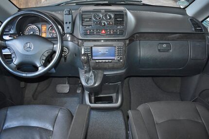 Mercedes-Benz Viano 212.000 km 8.690 &euro; Düren 52351