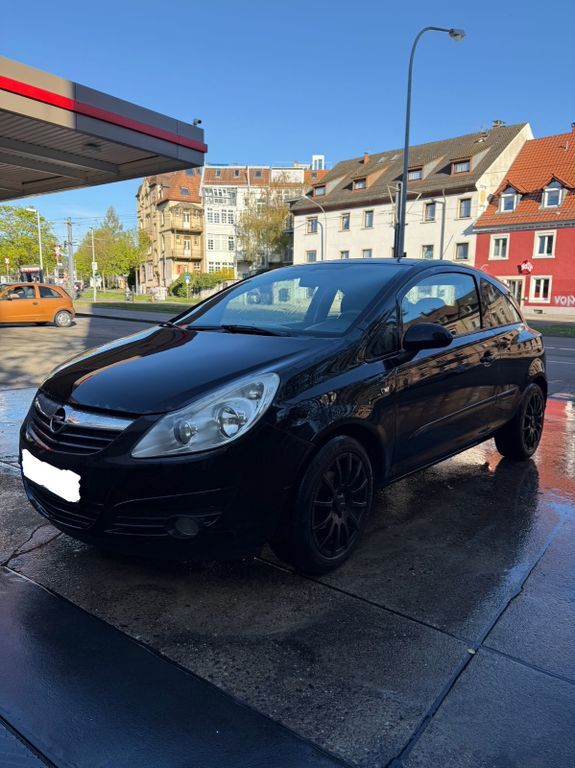 Opel Corsa 150.000 km 2.100 € Freiburg 79100