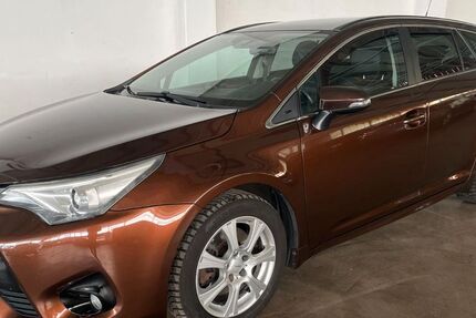 Toyota Avensis 210.000 km 7.990 &euro; Delmenhorst 27751