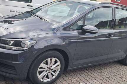 VW Touran 68.811 km 21.990 &euro; Mainaschaff 63814