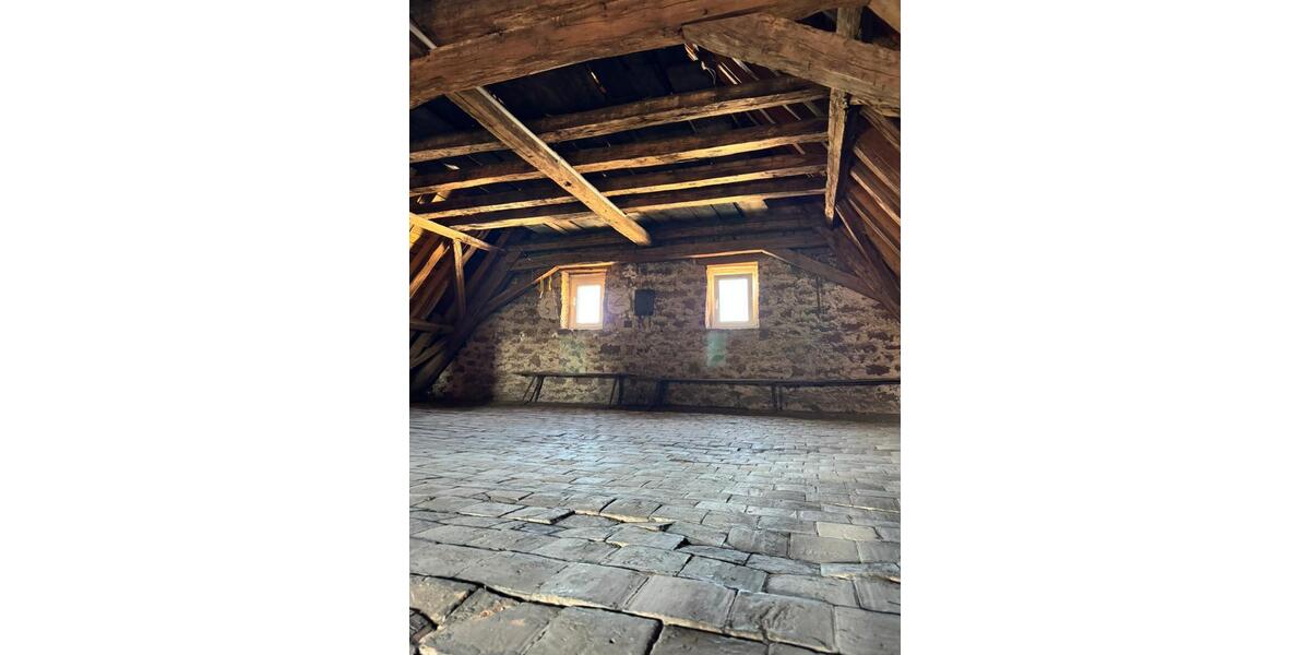 Einfamilienhaus Höheinöd - 8 Zimmer, 198 m&sup2;, 255.000&euro; | Angebot:27005575