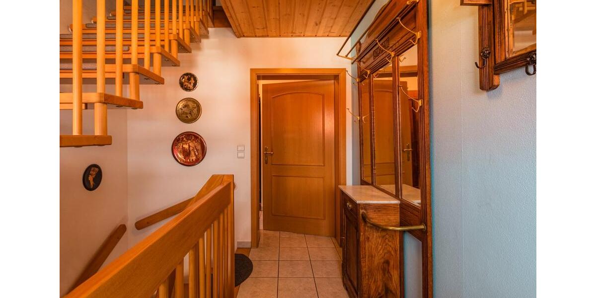 Etagenwohnung Kirchanschöring - 3 Zimmer, 96 m&sup2;, 980&euro; | Angebot:25415390