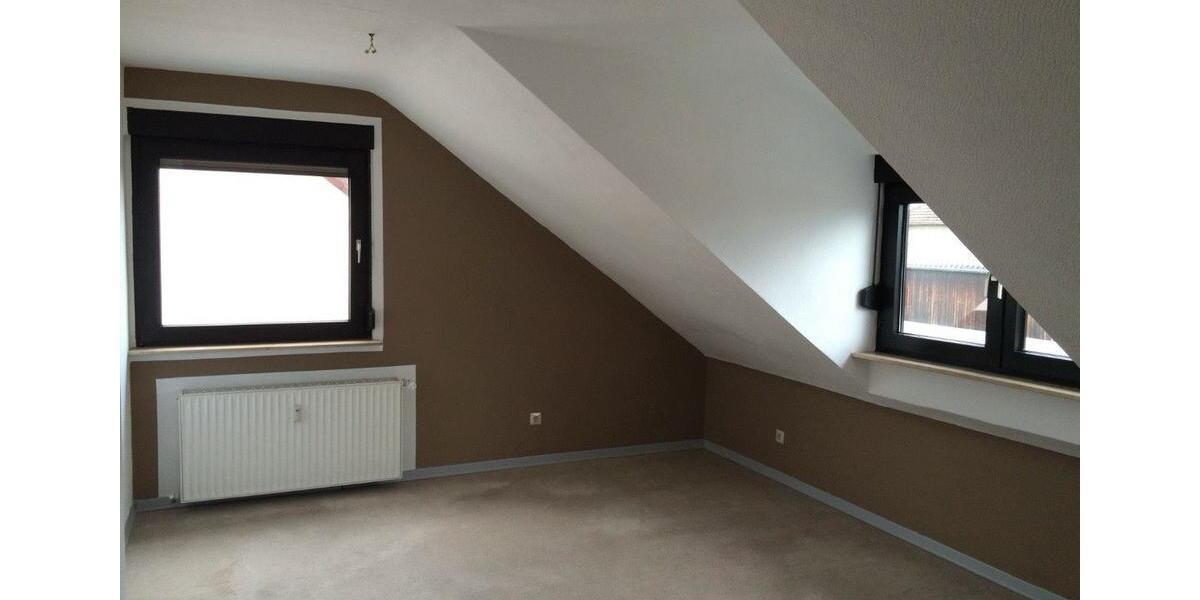 Dachgeschoßwohnung Wiesbaden Klarenthal - 4 Zimmer, 85 m&sup2;, 299.000&euro; | Angebot:25047580