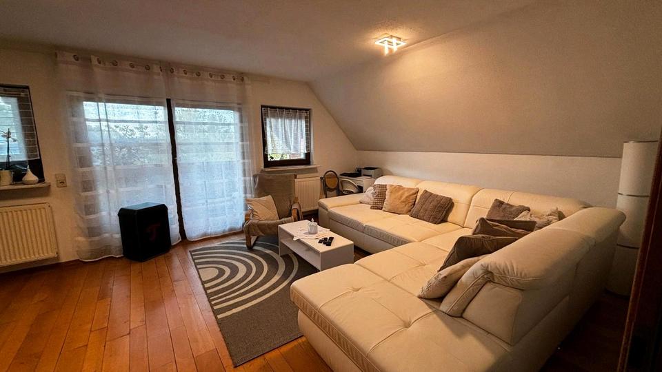 Dachgeschoßwohnung Homburg - 5 Zimmer, 112 m&sup2;, 800&euro; | Angebot:26426547