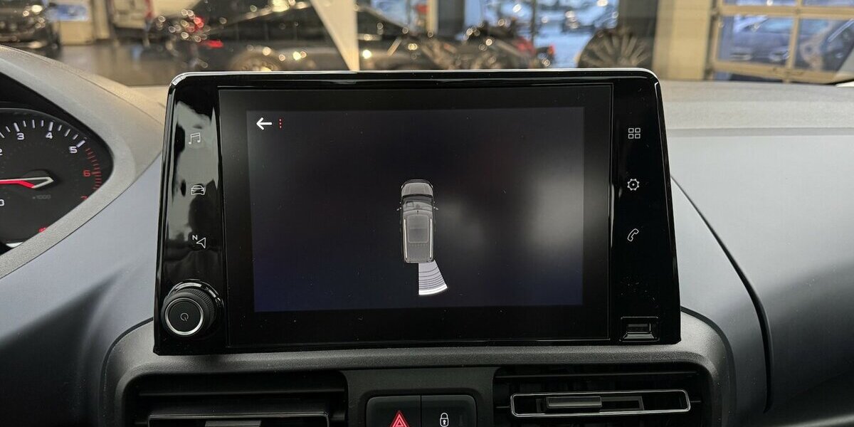 Peugeot Rifter Rollstuhlumbau Allure HDi 130 EAT CarPlay 26.800 km 27.220 &euro; Lich 35423