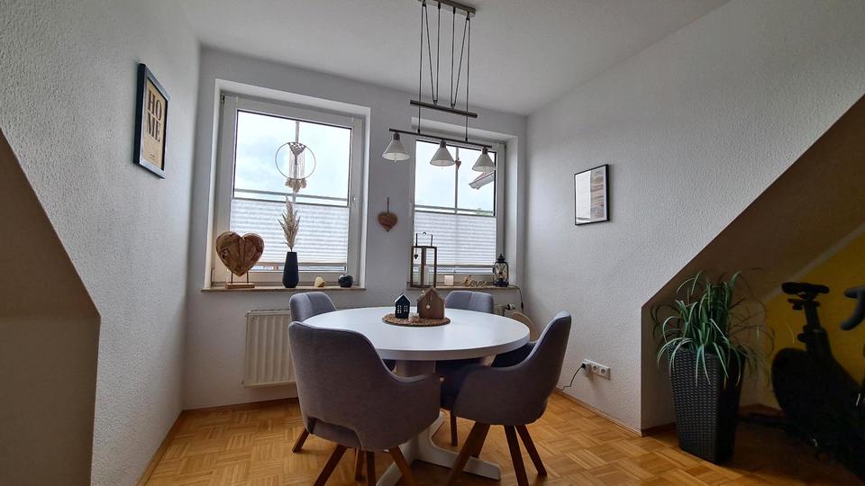 Dachgeschoßwohnung Hessisch Lichtenau - 3 Zimmer, 93 m&sup2;, 189.000&euro; | Angebot:27534485