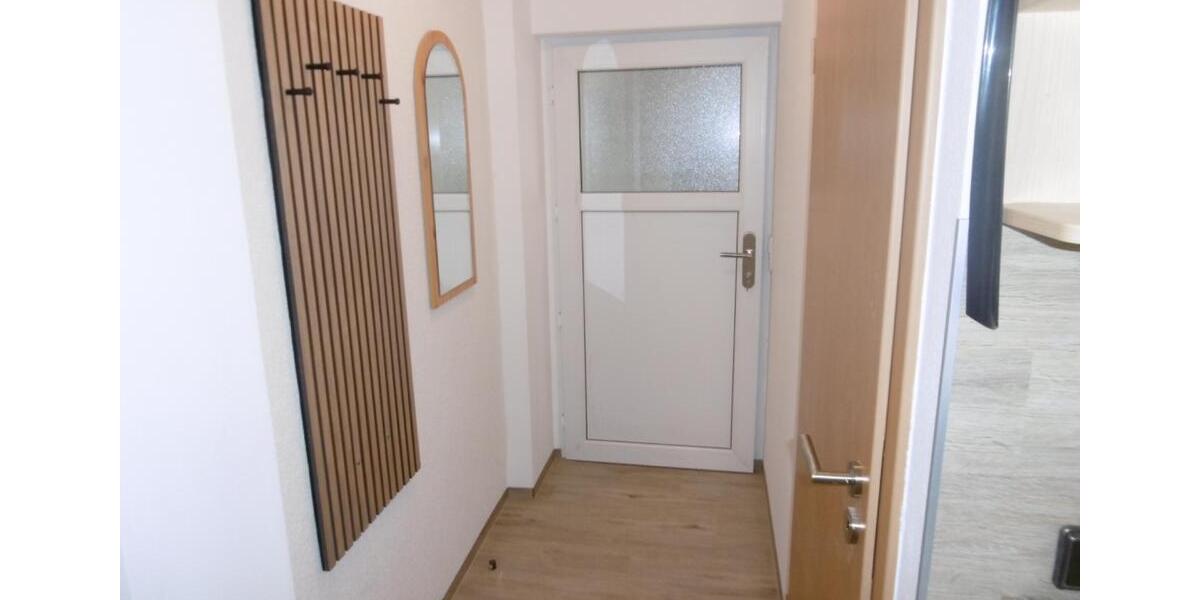 Erdgeschoßwohnung Strausberg - 2 Zimmer, 60 m&sup2;, 300&euro; | Angebot:25402557