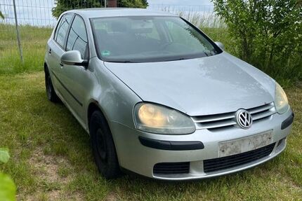 VW Golf 455.000 km 600 &euro; Gartz 16307
