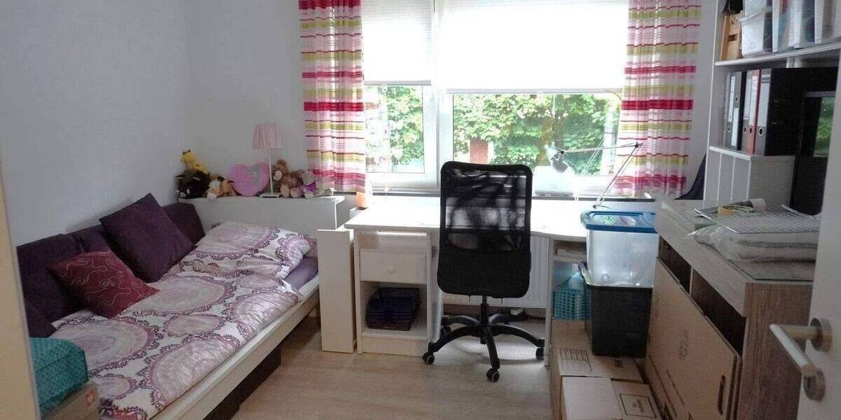 RESERVIERT! Gemütliche 4 Zimmer Wohnung mit großem Süd-Balkon in Innenstadtlage! 4 zimmer