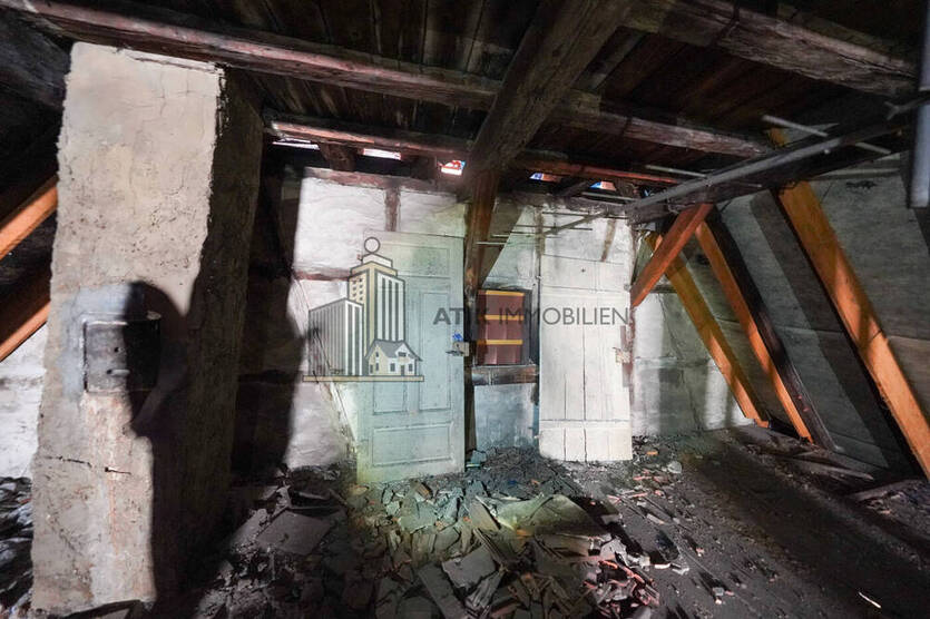 ATIK: *Entwickler aufgepasst* Wohn- u. Geschäftshaus mit Dachausbau-Potenzial in der Fußgängerzone