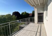 Stilvolle 3-Zimmer-Wohnung mit Dachschrägen und Balkon in Kehl