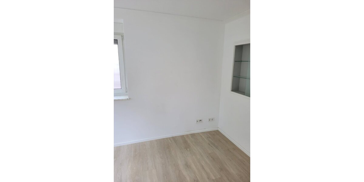Bad Hersfeld, Kurpark, 2 ZKB + Terrasse - Etagenwohnung Bad Hersfeld | Angebot:25075752