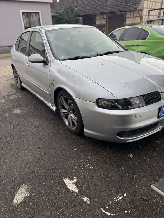 Seat Leon 260.000 km 2.500 € Haigerloch 72401