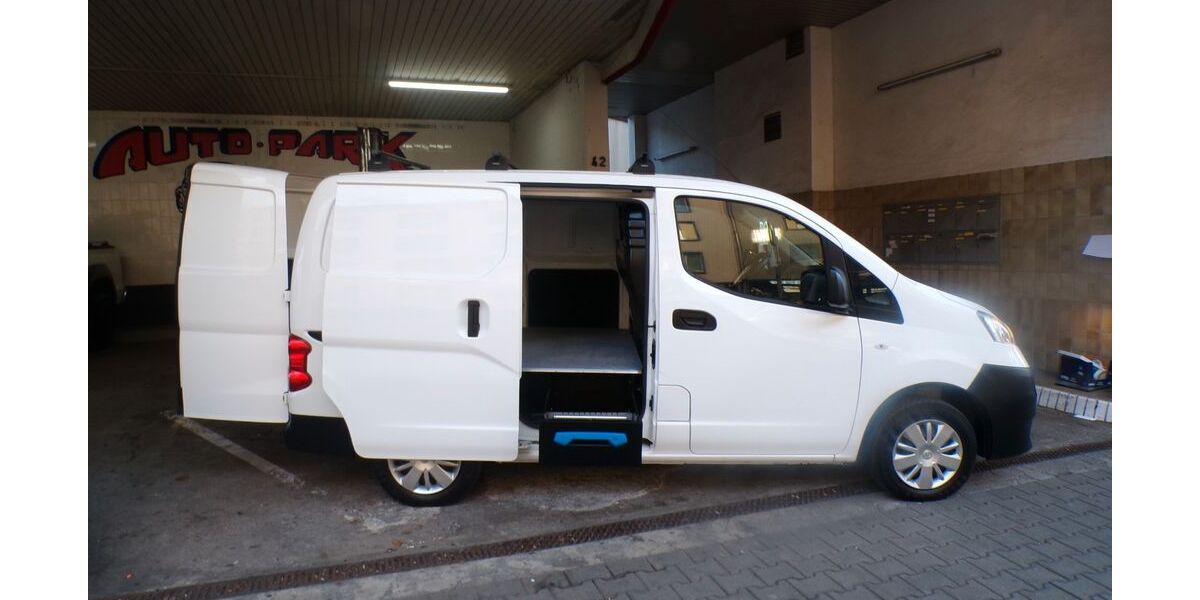 Nissan NV200 54.165 km 9.990 &euro; Pforzheim 75172