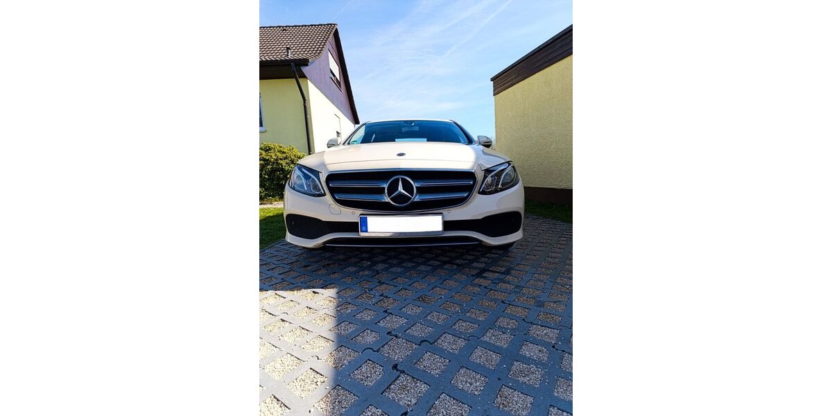 Mercedes-Benz E 200 208.215 km 17.900 &euro; Vilseck 92249