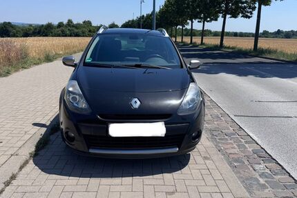 Renault Clio 146.000 km 2.900 &euro; Wiesbaden 65199