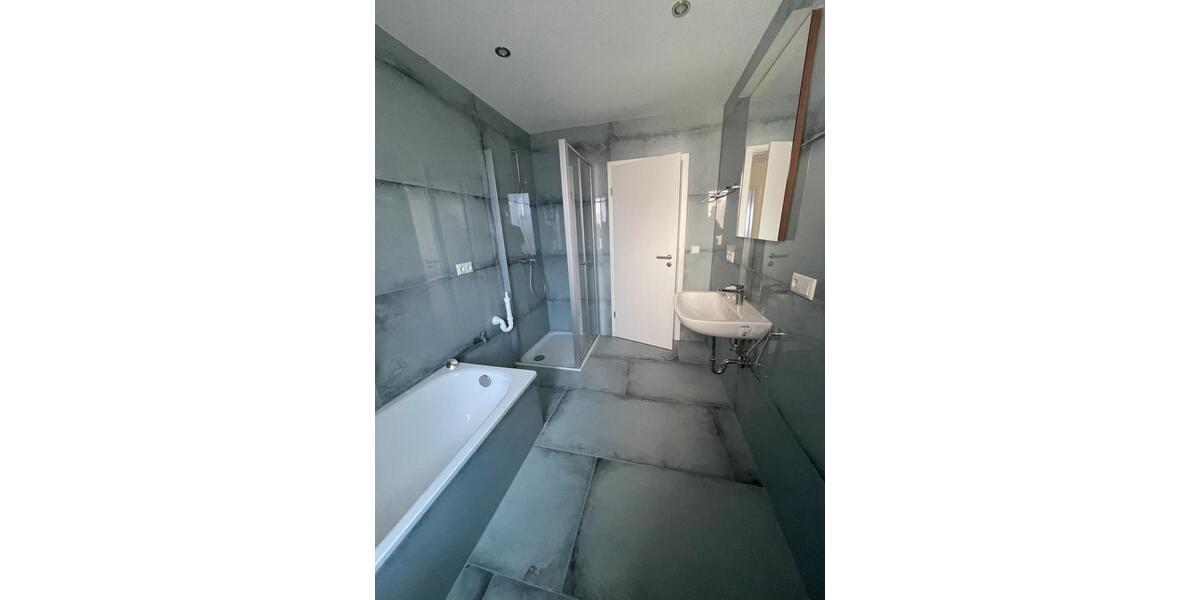 Etagenwohnung Haßfurt - 4 Zimmer, 110 m&sup2;, 1.050&euro; | Angebot:25311894