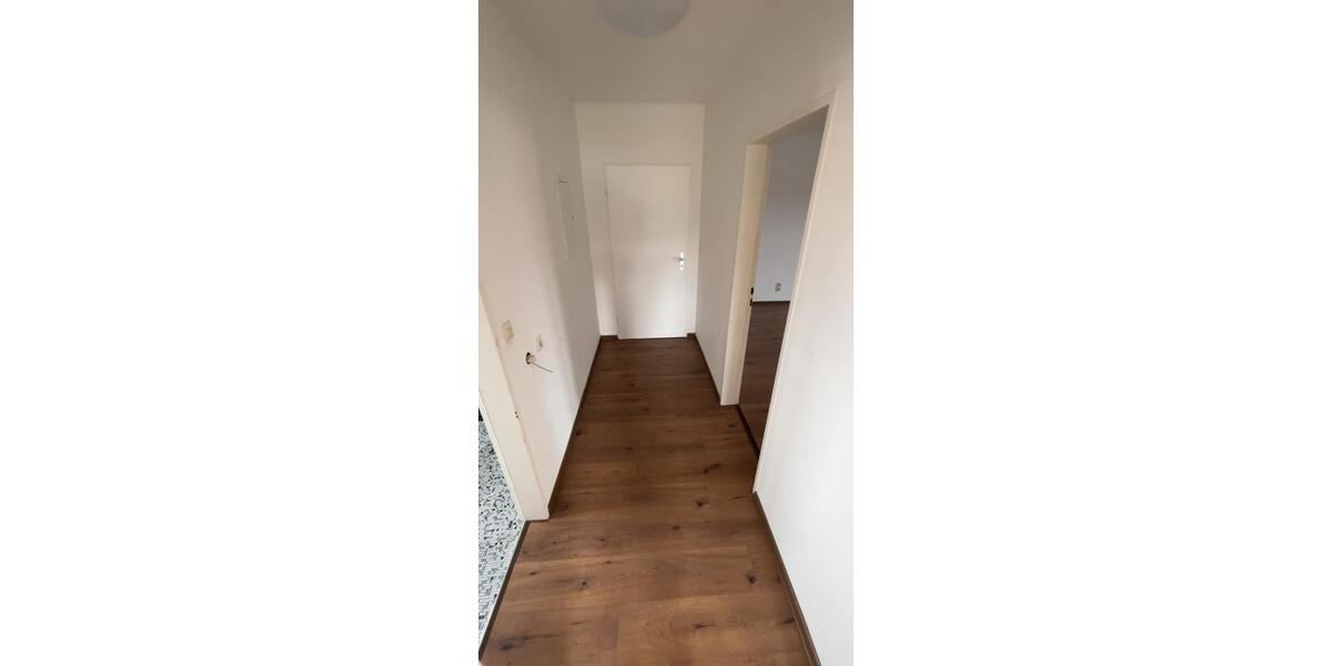 Dachgeschoßwohnung Poppenricht - 2 Zimmer, 69 m&sup2;, 890&euro; | Angebot:26478230