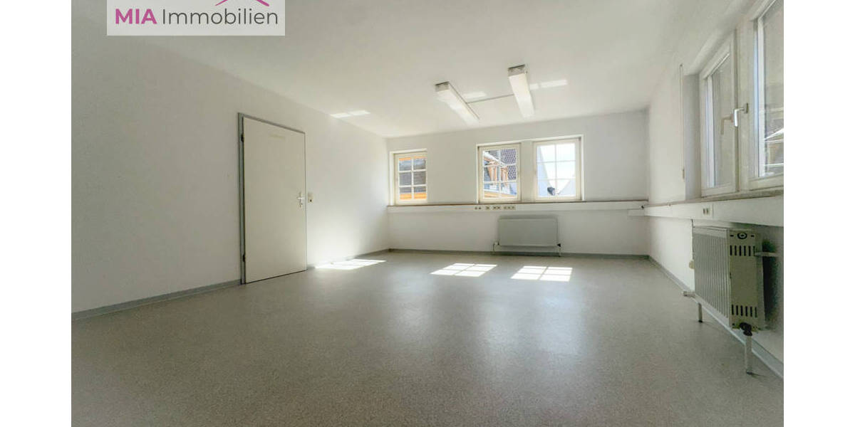 Gewerbeobjekt Künzelsau - 3 Zimmer, 1.100&euro; | Angebot:25676405