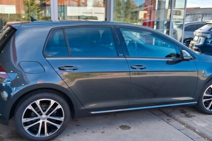 VW Golf 134.400 km 12.900 &euro; Lamspringe 31195